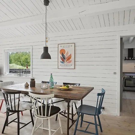 Stunning In With Kitchen Holiday home