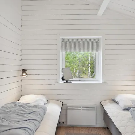 Stunning In With Kitchen Feriehus *